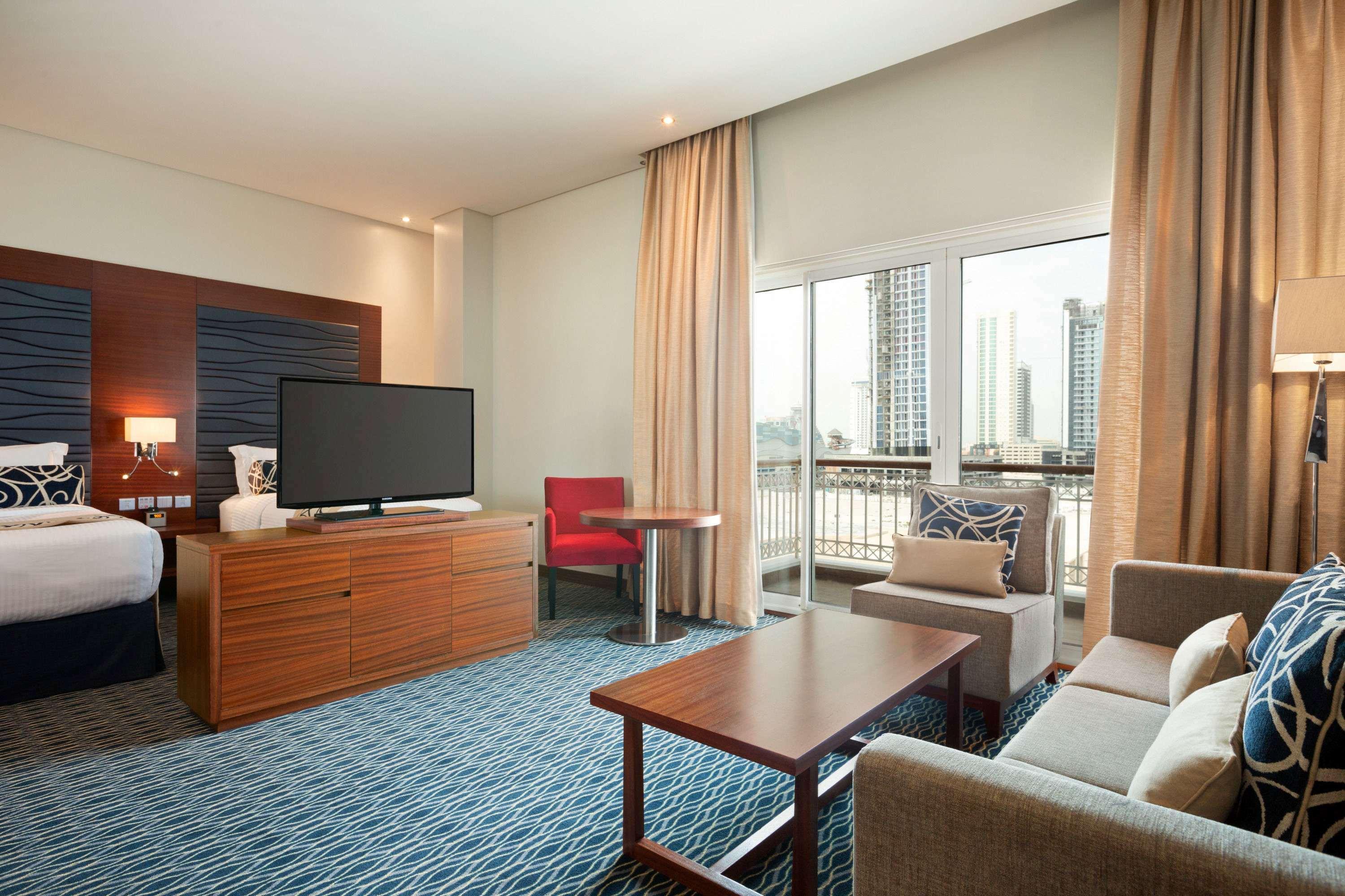 Ramada By Wyndham Manama City Centre Exterior photo