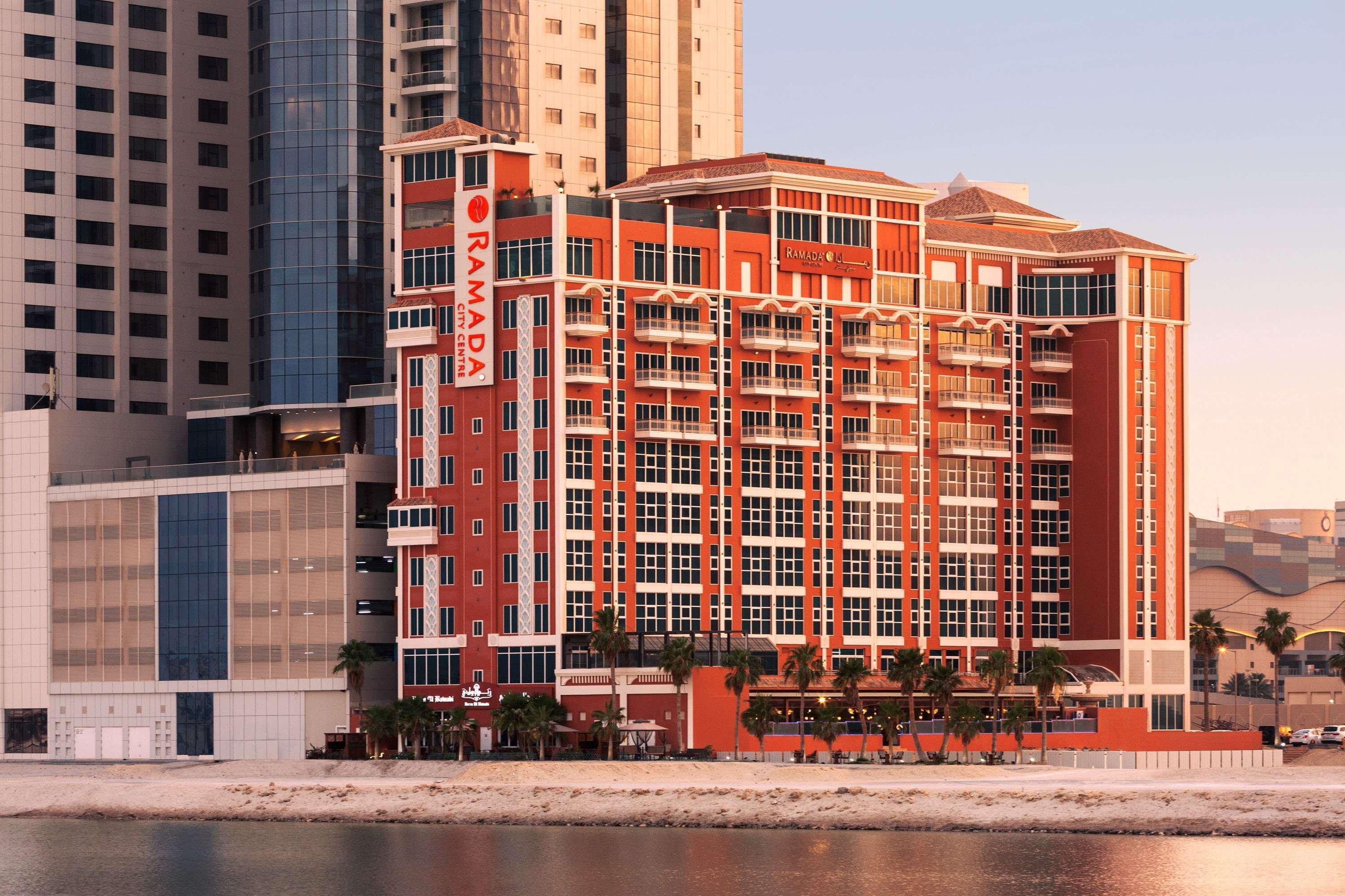 Ramada By Wyndham Manama City Centre Exterior photo