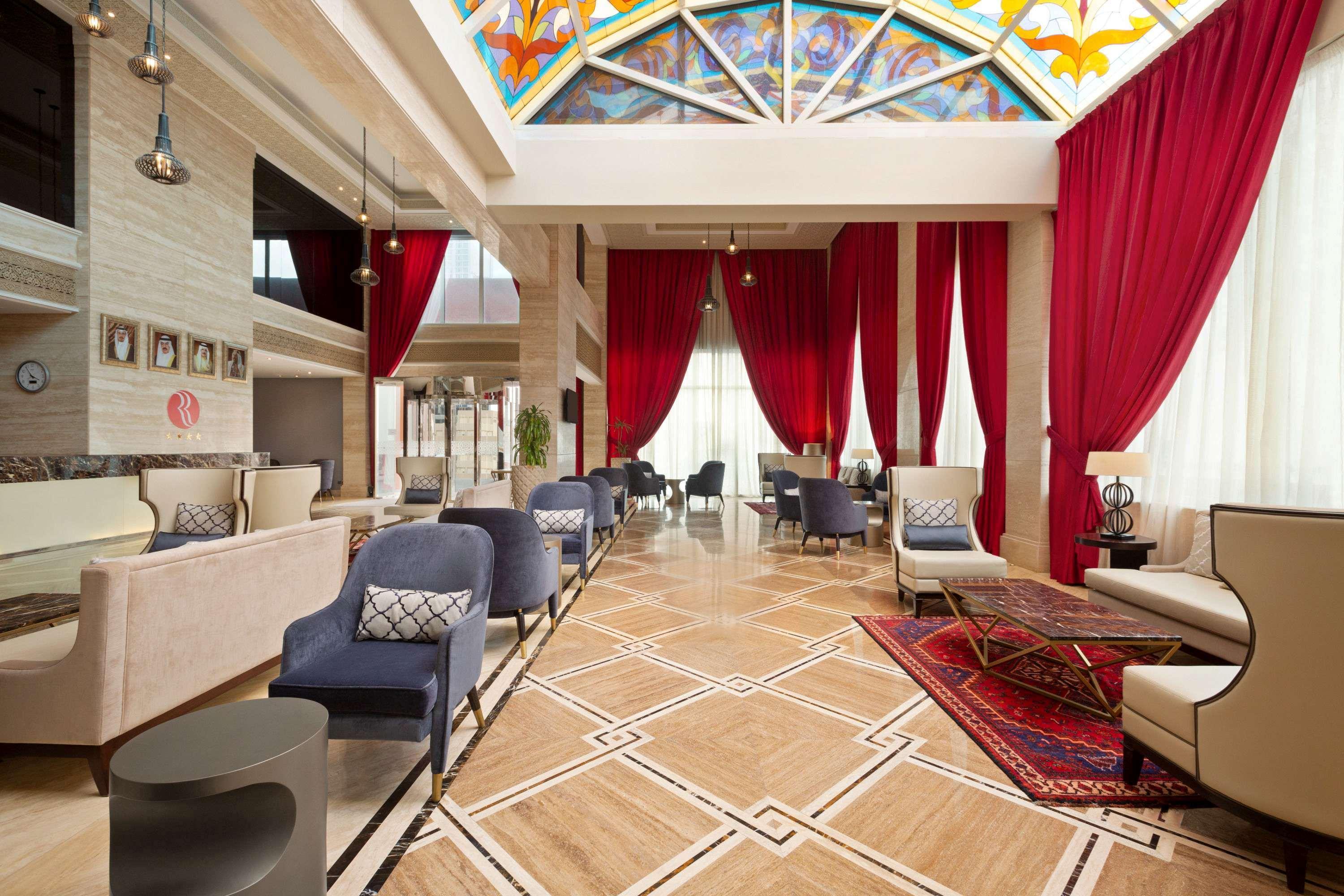Ramada By Wyndham Manama City Centre Exterior photo