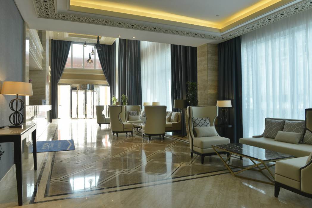 Ramada By Wyndham Manama City Centre Exterior photo