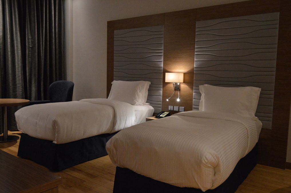 Ramada By Wyndham Manama City Centre Exterior photo