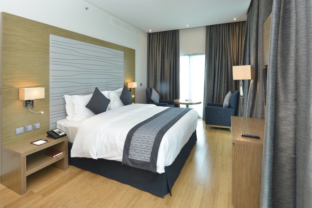 Ramada By Wyndham Manama City Centre Exterior photo