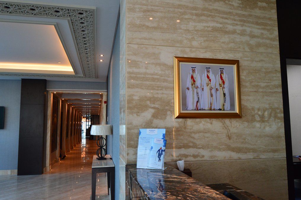 Ramada By Wyndham Manama City Centre Exterior photo
